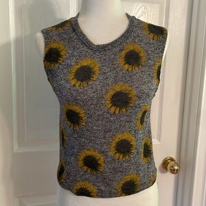 EUC Women’s Moon Collection Sleeveless Gray Yellow Black Sunflower Sweater  Sz M